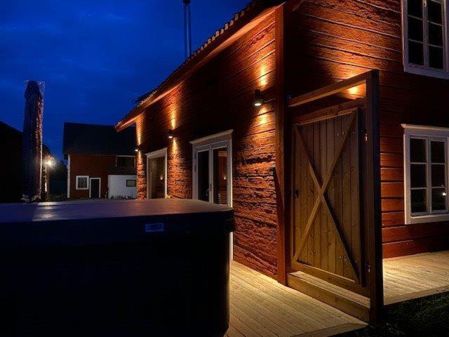 Albäck Gård Bagarstugan - Spavistelse, granne med Sala Golfklubb Exteriör bild